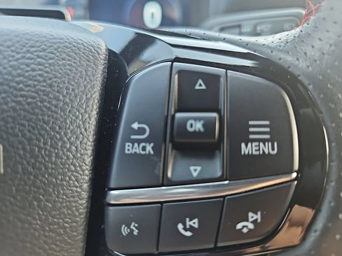 Used 2025 Ford Explorer ST-Line w/ ST-Line Street Pack AWD/4WD image 18