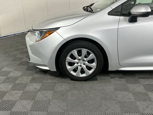 Used 2024 Toyota Corolla LE FWD image 11