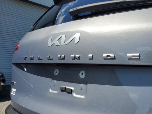 Used 2022 Kia Telluride SX w/ SX Prestige Package AWD/4WD image 7
