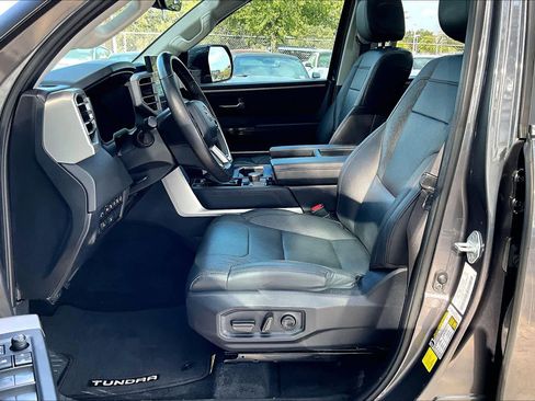Used 2024 Toyota Tundra Limited image 8
