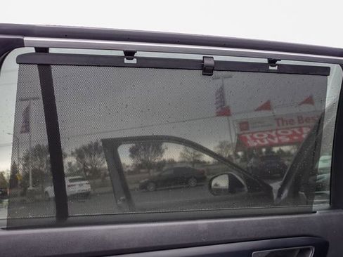 Certified 2023 Toyota Highlander XLE image 27