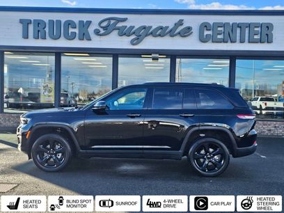 Used 2025 Jeep Grand Cherokee Altitude