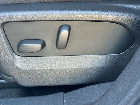 Used 2023 Buick Envision Preferred image 16