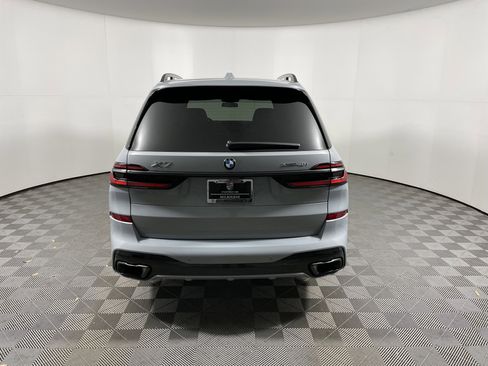 Used 2025 BMW X7 xDrive40i w/ M Sport Package image 4