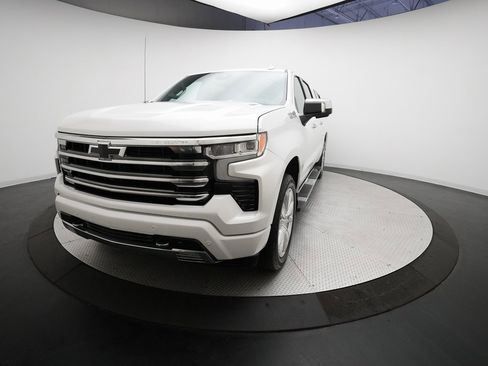 Certified 2023 Chevrolet Silverado 1500 High Country w/ Technology Package image 31