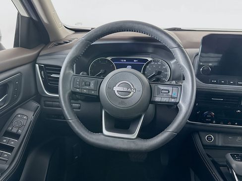 Used 2023 Nissan Rogue SL w/ SL Premium Package FWD image 18