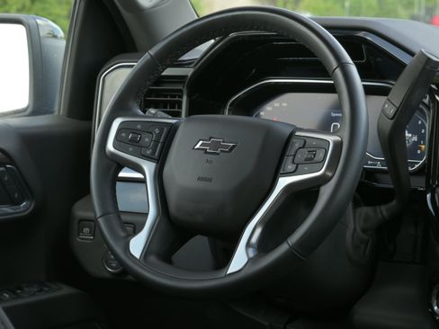 Used 2024 Chevrolet Silverado 1500 RST AWD/4WD image 19
