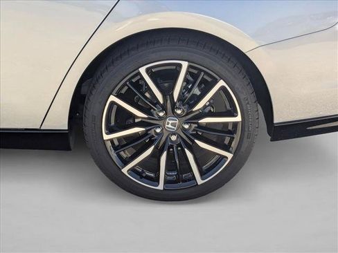 Used 2024 Honda Accord Touring image 24