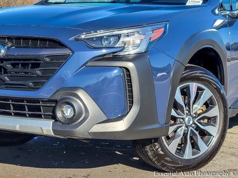 Used 2023 Subaru Outback Touring AWD/4WD image 3