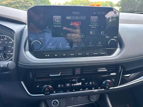 Used 2023 Nissan Rogue SL w/ SL Premium Package FWD image 19