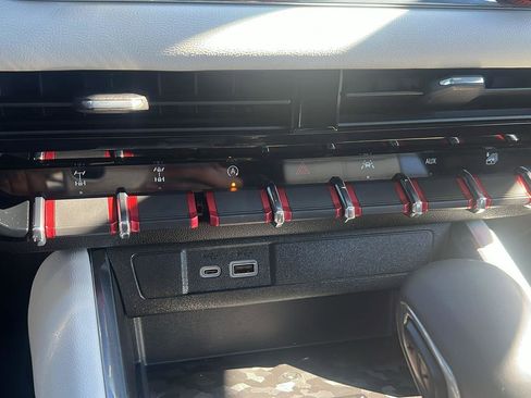 Used 2023 GMC Canyon AT4X image 15