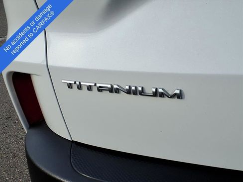 Used 2020 Ford Escape Titanium image 10