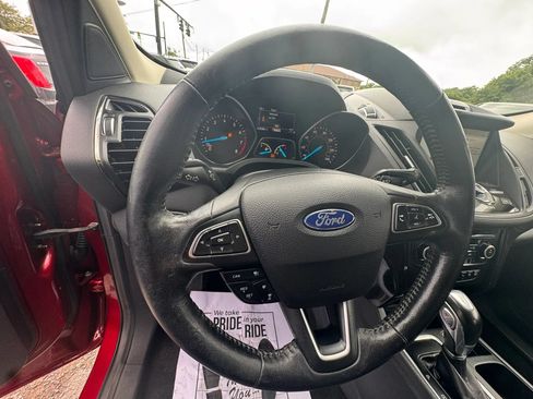 Used 2018 Ford Escape Titanium w/ Ford Safe & Smart Package AWD/4WD image 16