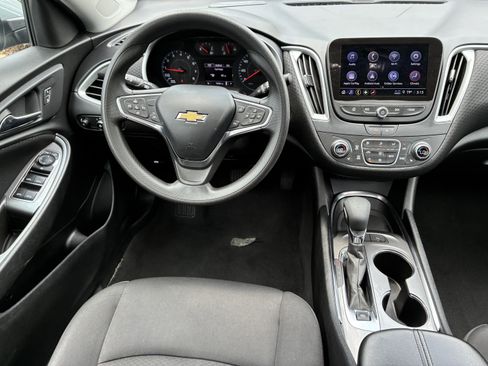 Used 2024 Chevrolet Malibu LT FWD image 20