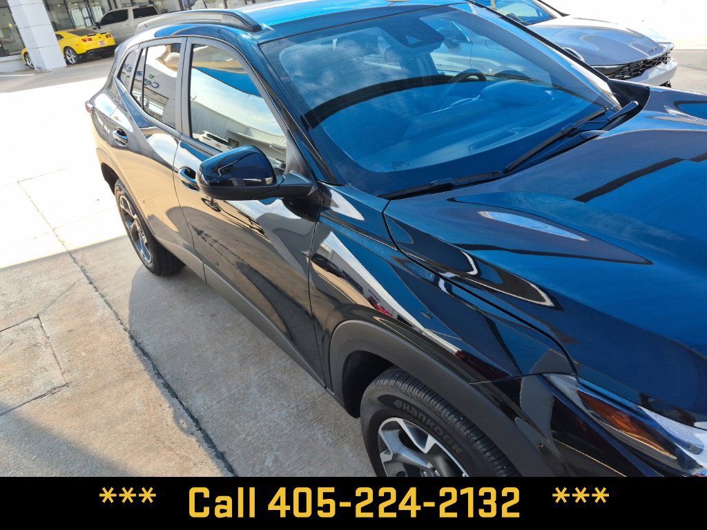 Used 2026 Chevrolet Trax LT FWD image 23