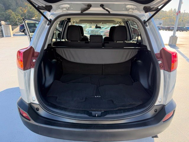 Used 2013 Toyota RAV4 XLE AWD/4WD image 9