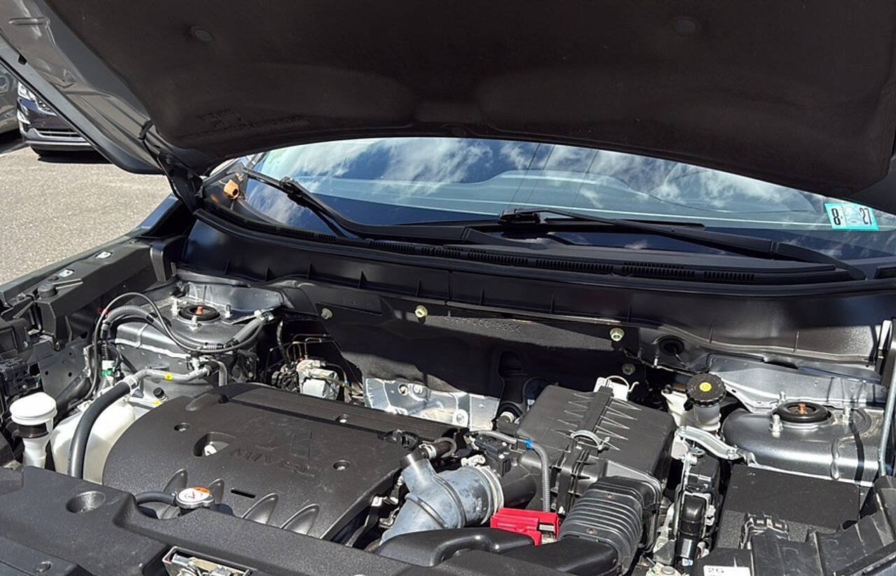 Used 2025 Mitsubishi Outlander Sport AWD image 19