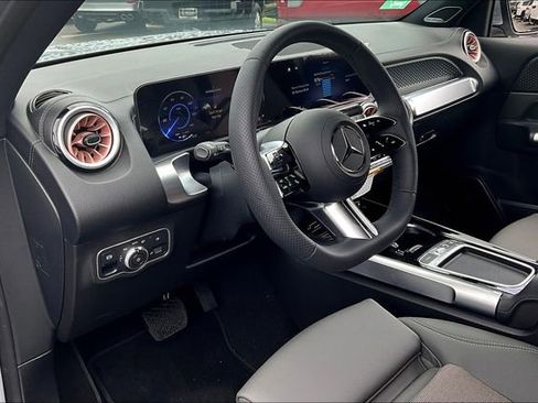 New 2025 Mercedes-Benz EQB 250+ image 5