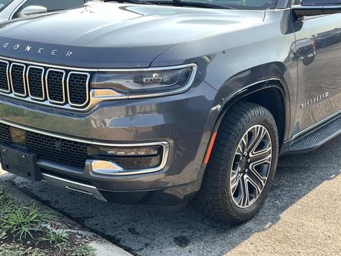 Used 2022 Jeep Wagoneer Series III w/ Flexible Seating Group AWD/4WD image 8