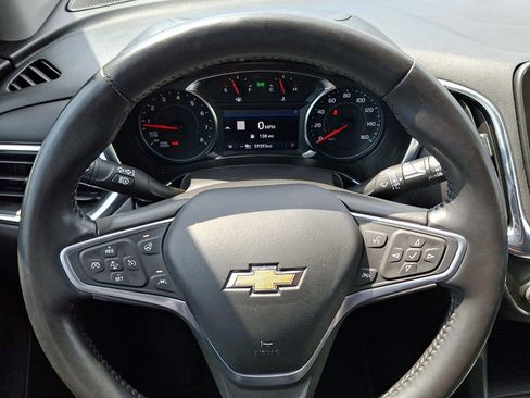Used 2022 Chevrolet Equinox LT AWD/4WD image 19