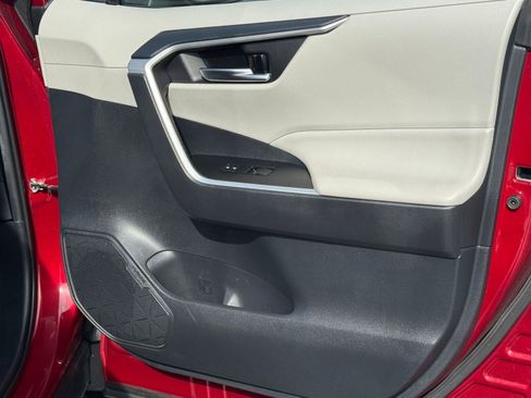 Certified 2021 Toyota RAV4 XLE image 32