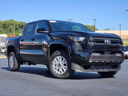 New 2025 Toyota Tacoma SR5