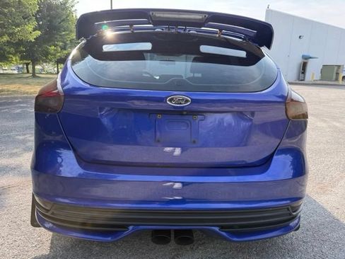 Used 2015 Ford Focus ST FWD image 4