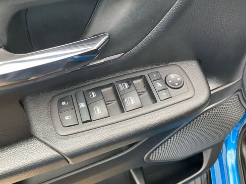 Used 2023 RAM 1500 Big Horn AWD/4WD image 16