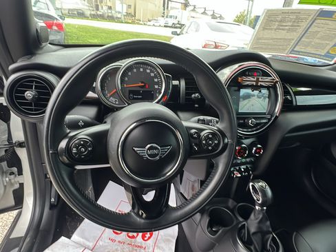 Used 2019 MINI Cooper Convertible w/ Premium Package FWD image 14