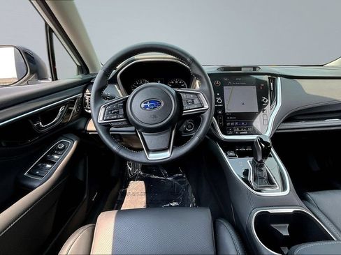 Used 2025 Subaru Outback Limited AWD/4WD image 8