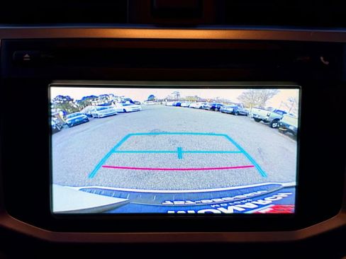 Used 2017 Toyota 4Runner SR5 Premium image 15