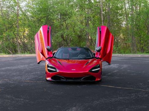 Used 2021 McLaren 720S Performance RWD image 35