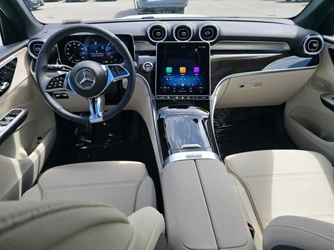 Used 2026 Mercedes-Benz GLC 300 image 20