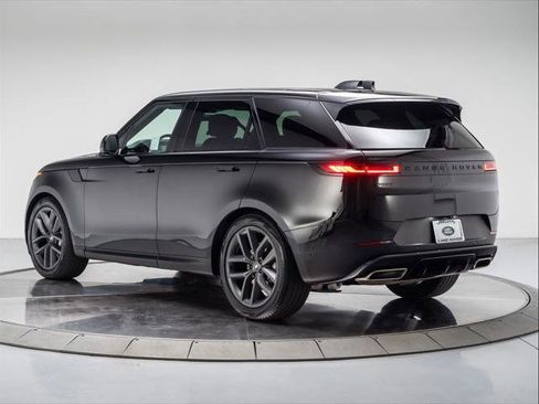 Used 2025 Land Rover Range Rover Sport SE image 3