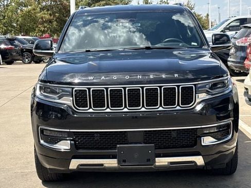 Used 2024 Jeep Wagoneer Series III AWD/4WD image 7
