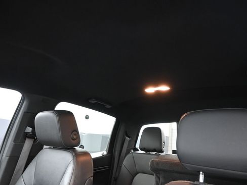 Used 2023 Chevrolet Colorado LT w/ LT Convenience Package III image 2