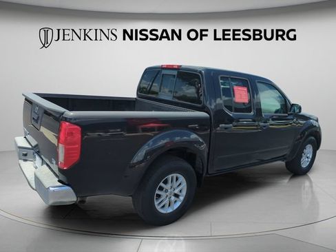 Certified 2017 Nissan Frontier SV RWD image 6