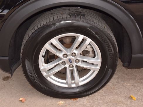 Certified 2023 Ford Explorer XLT w/ Equipment Group 202A image 36