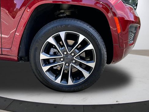 Used 2023 Jeep Grand Cherokee Overland AWD/4WD image 35