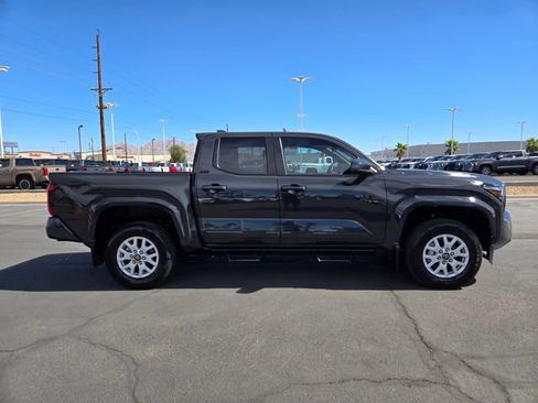 Certified 2025 Toyota Tacoma SR5 image 3