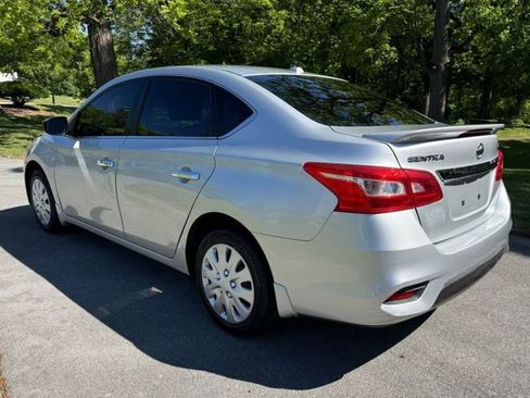 Used 2016 Nissan Sentra SV FWD image 9