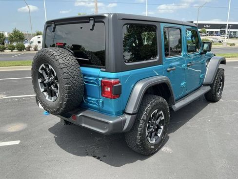 Used 2024 Jeep Wrangler Unlimited Rubicon 4xe w/ Technology Group AWD/4WD image 4