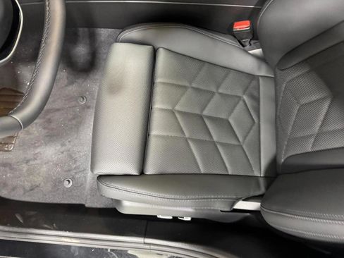 New 2026 BMW 530i xDrive w/ Convenience Package image 25