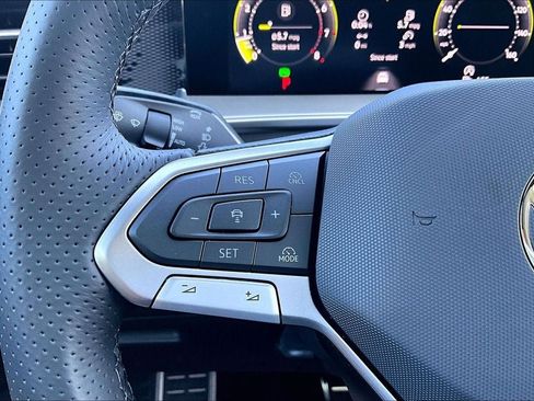 New 2026 Volkswagen Tiguan SE R-Line AWD/4WD image 22