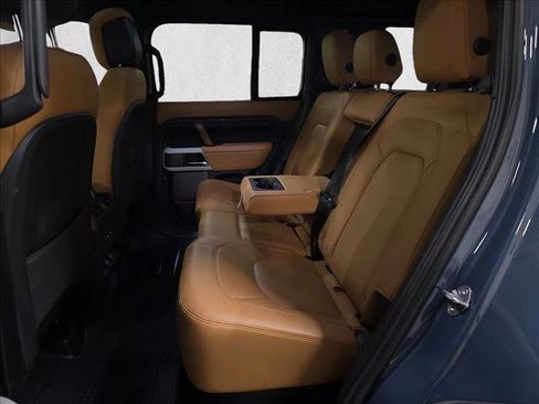 Certified 2023 Land Rover Defender 110 SE AWD/4WD image 13