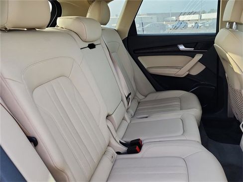 Used 2020 Audi Q5 2.0T Premium Plus w/ Premium Plus Package image 28