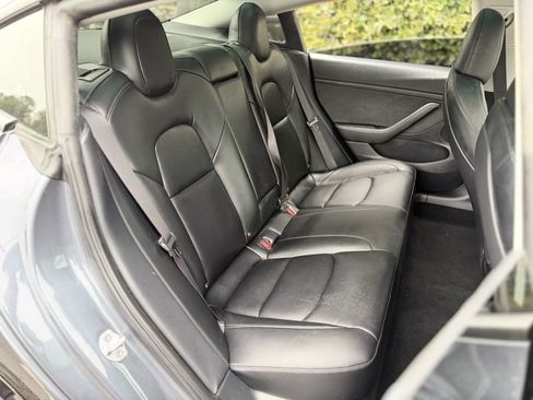 Used 2023 Tesla Model 3 Performance image 39