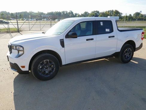 New 2025 Ford Maverick XLT w/ XLT Luxury Package image 7