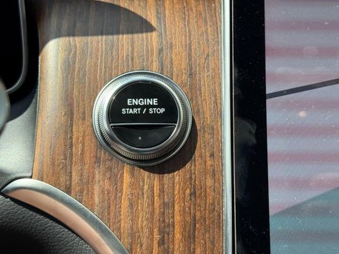 Certified 2025 Mercedes-Benz GLC 350e GLC 350e image 21