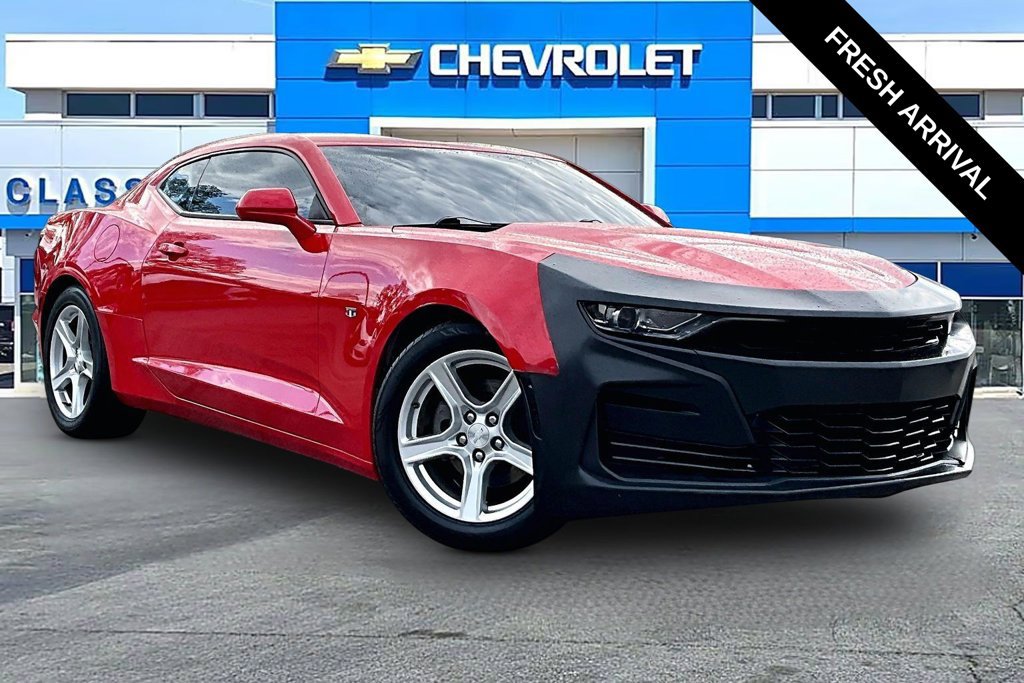 Used 2023 Chevrolet Camaro LT RWD image 1